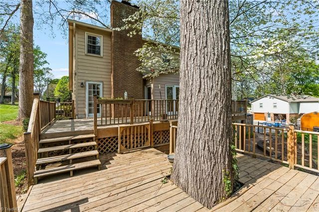7000 Bridgewood Road, Clemmons, NC 27012