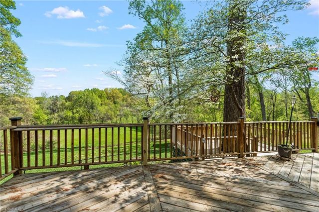 7000 Bridgewood Road, Clemmons, NC 27012