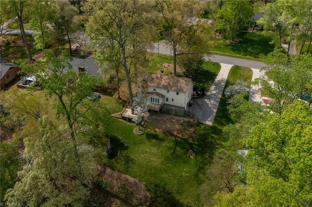 7000 Bridgewood Road, Clemmons, NC 27012