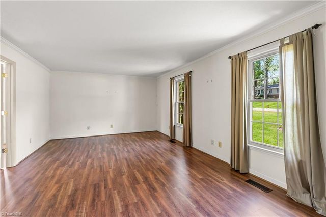 7000 Bridgewood Road, Clemmons, NC 27012