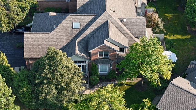 2064 Norwich Court, Glenview, IL 60026