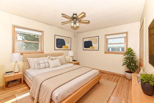3423 E Whittaker AVENUE, Cudahy, WI 53110
