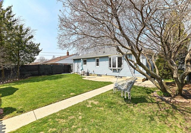3423 E Whittaker AVENUE, Cudahy, WI 53110