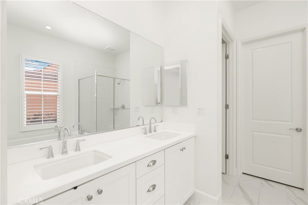Image 29 of property listing at 80 Meander, Irvine, CA 92620