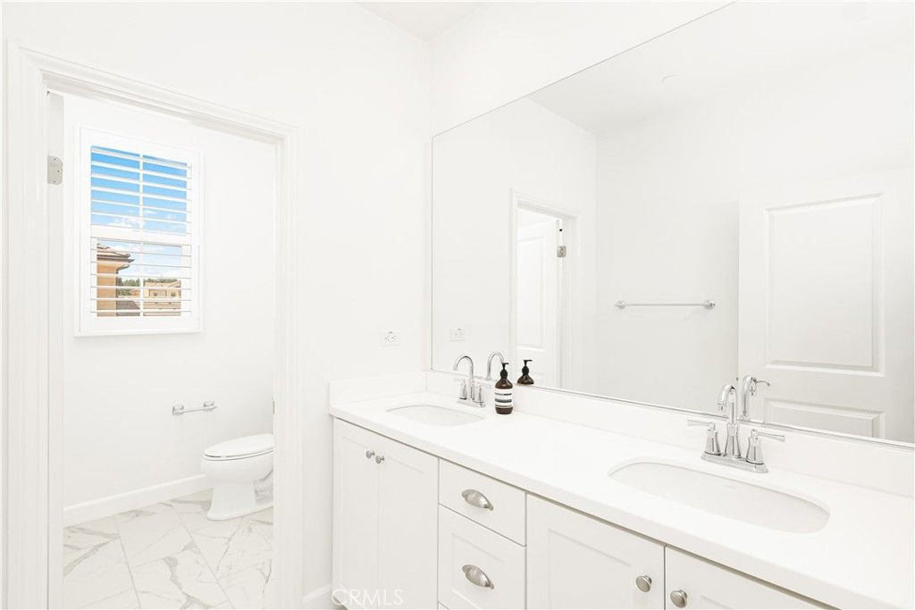Image 30 of property listing at 80 Meander, Irvine, CA 92620