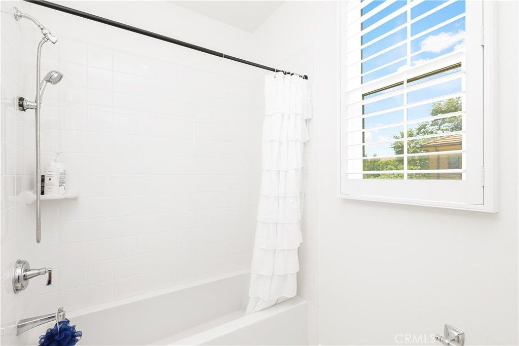 Image 31 of property listing at 80 Meander, Irvine, CA 92620