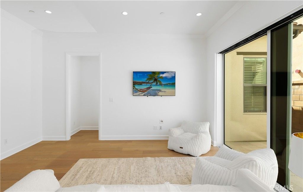 Image 5 of property listing at 80 Meander, Irvine, CA 92620