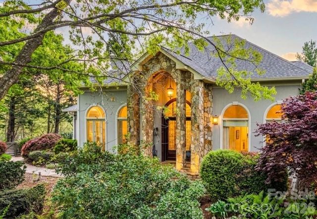 556 Quail Ridge Boulevard, Lake Lure, NC 28746