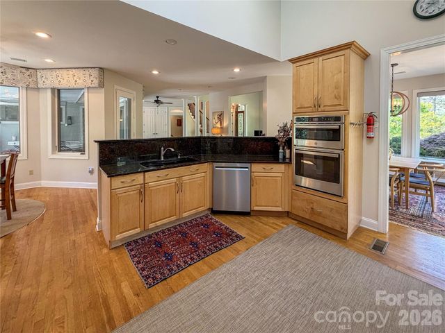 556 Quail Ridge Boulevard, Lake Lure, NC 28746