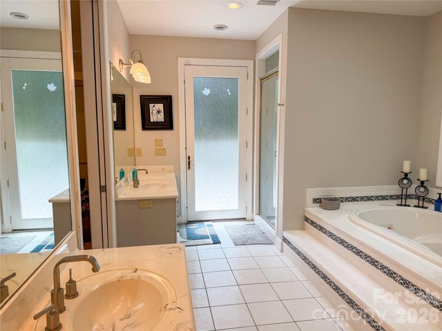 556 Quail Ridge Boulevard, Lake Lure, NC 28746