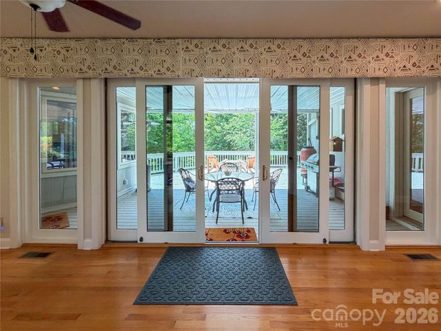 556 Quail Ridge Boulevard, Lake Lure, NC 28746