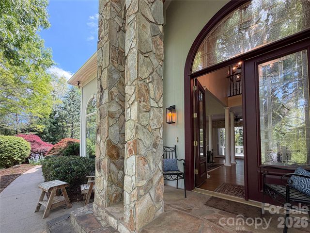 556 Quail Ridge Boulevard, Lake Lure, NC 28746