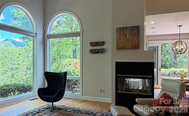 556 Quail Ridge Boulevard, Lake Lure, NC 28746
