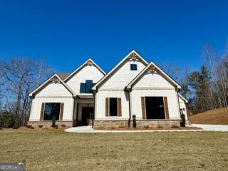 100 Tuxedo Circle, Forsyth, GA 31029