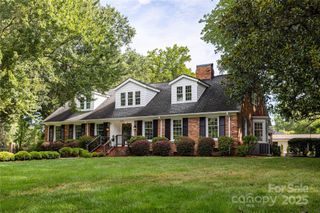 4401 Town And Country Drive, Charlotte, NC 28226