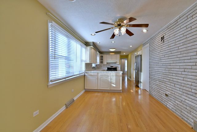 6513 N NEVA Avenue, Chicago, IL 60631