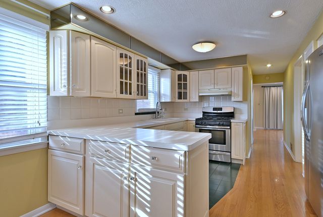 6513 N NEVA Avenue, Chicago, IL 60631