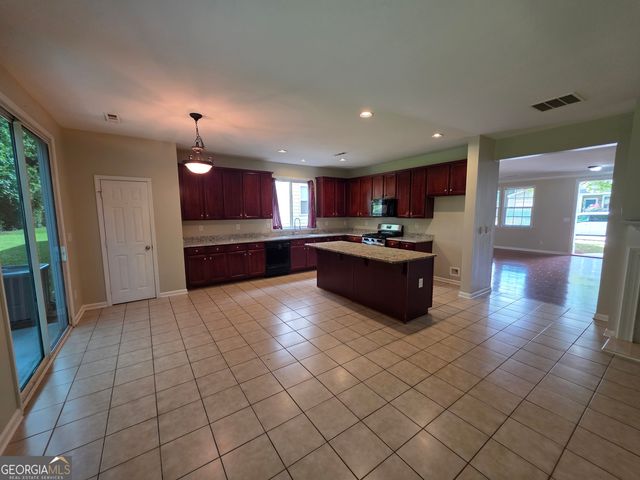 46 Brookview Drive, Newnan, GA 30265