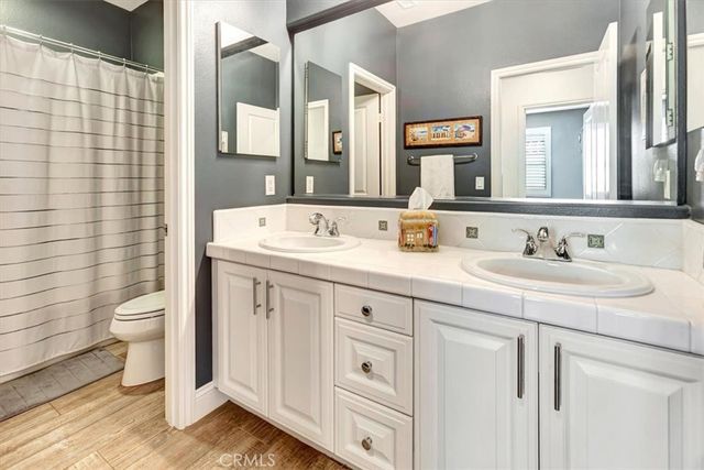 15 Julia Street, Ladera Ranch, CA 92694