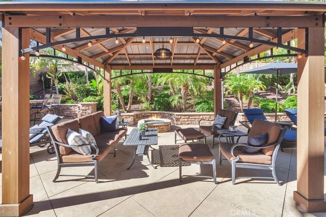 15 Julia Street, Ladera Ranch, CA 92694