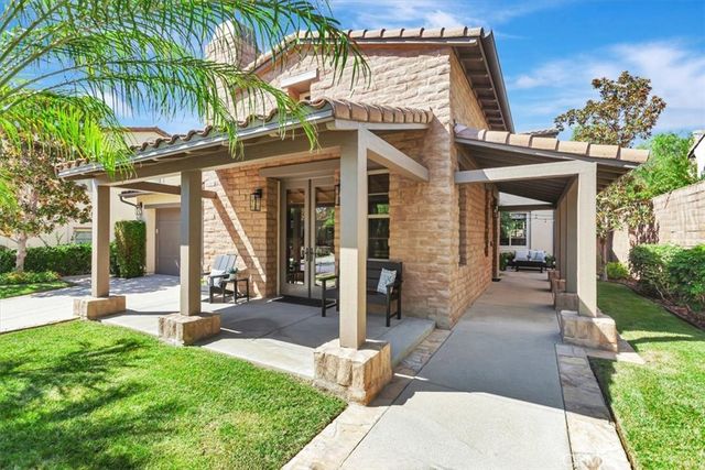 15 Julia Street, Ladera Ranch, CA 92694