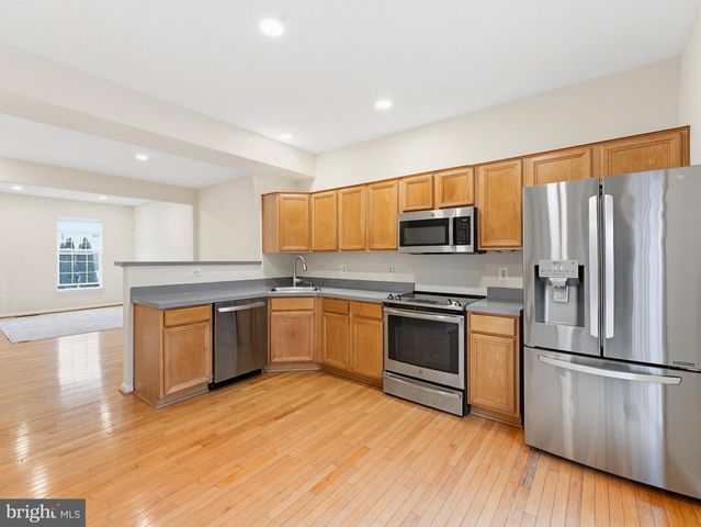 12212 DENSMORE CT, Woodbridge, VA 22192