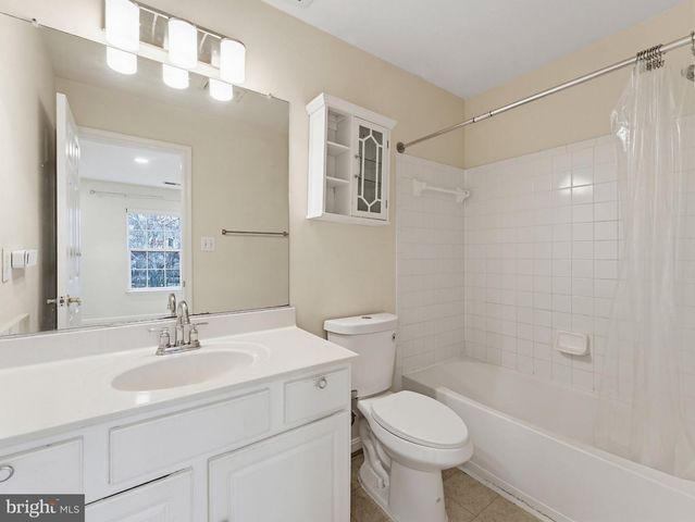 12212 DENSMORE CT, Woodbridge, VA 22192