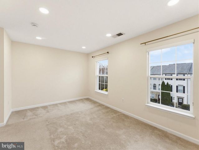 12212 DENSMORE CT, Woodbridge, VA 22192