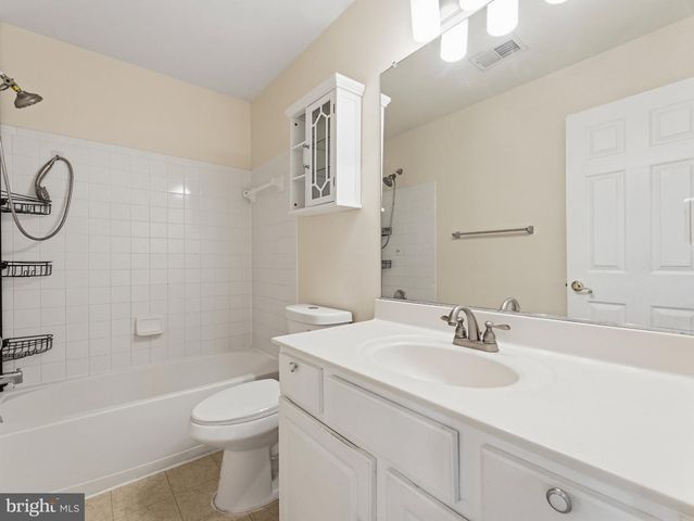 12212 DENSMORE CT, Woodbridge, VA 22192