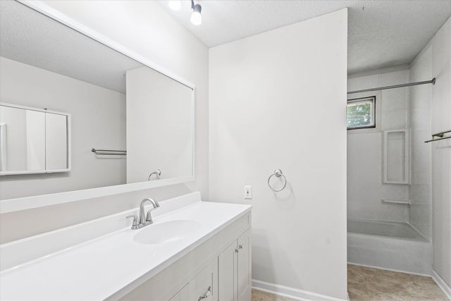 2308 IRIS DR, Columbia, MO 65202