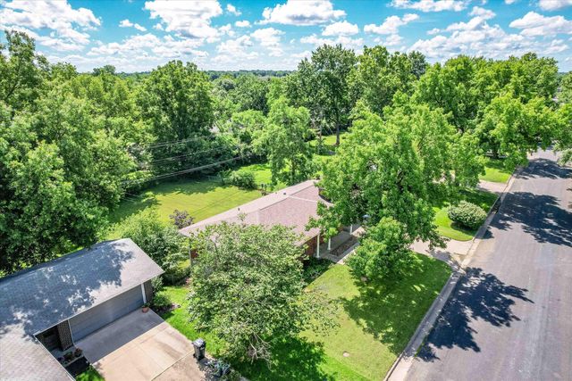 2308 IRIS DR, Columbia, MO 65202