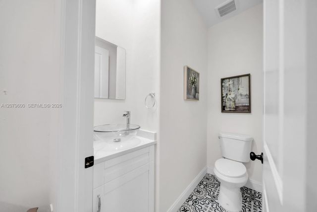 609 Clayton Avenue, Lehigh Acres, FL 33972