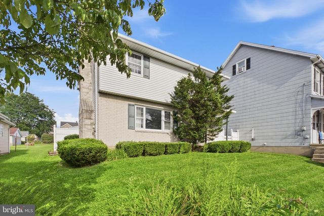 3227 N HOBSON ST, Whitehall, PA 18052