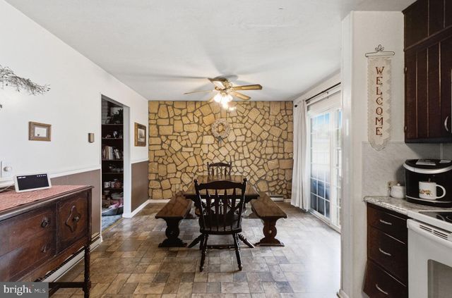 3227 N HOBSON ST, Whitehall, PA 18052