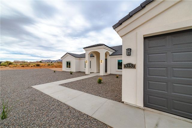 3252 Gold Canyon Court, Kingman, AZ 86401