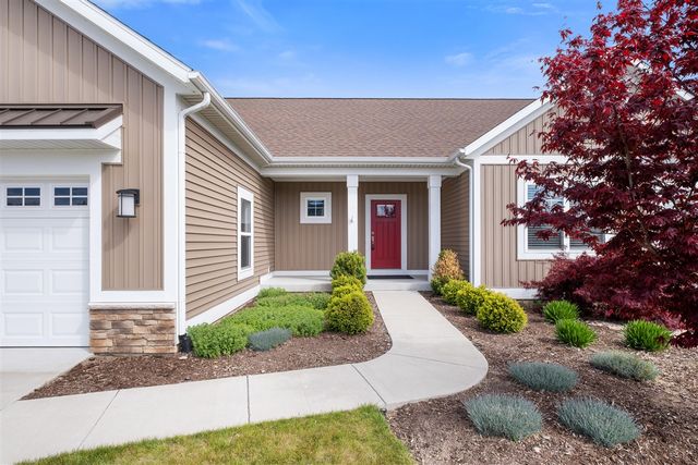 6456 Bentley Drive, Belmont, MI 49306