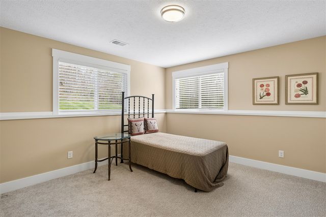 6456 Bentley Drive, Belmont, MI 49306