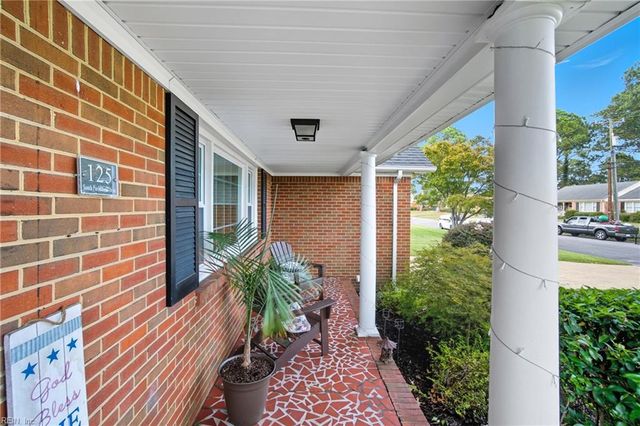 125 S Parliament DR, Virginia Beach, VA 23462