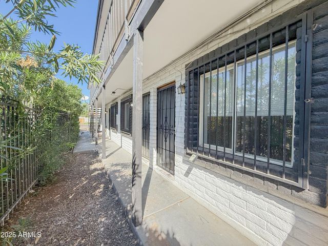 1703 W MOUNTAIN VIEW Road 13, Phoenix, AZ 85021