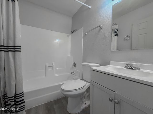 1703 W MOUNTAIN VIEW Road 13, Phoenix, AZ 85021