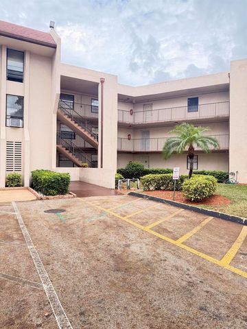 6451 N University Drive Apt 212, Tamarac, FL 33321