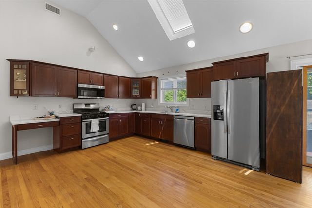 781 Grafton St, Shrewsbury, MA 01545