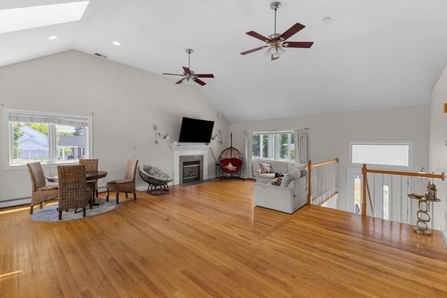 781 Grafton St, Shrewsbury, MA 01545