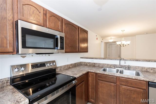 9740 Bexley Station Drive 7G, Unincorporated, MO 63123