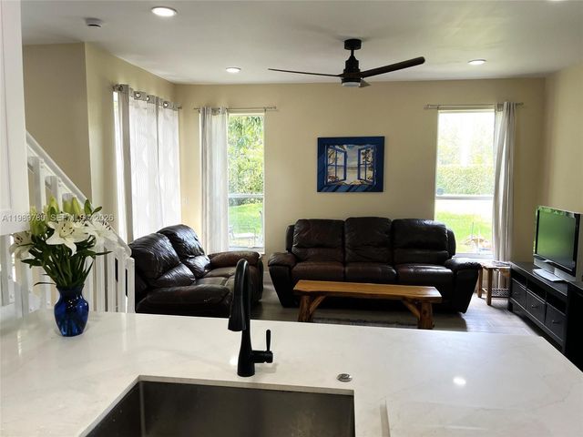 17731 SW 23rd St, Miramar, FL 33029