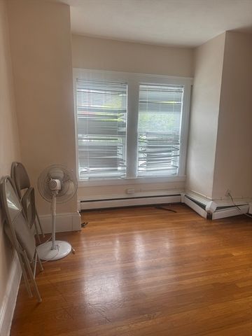 18 Fairview Ave 1, Malden, MA 02148