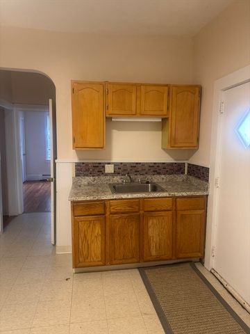 18 Fairview Ave 1, Malden, MA 02148