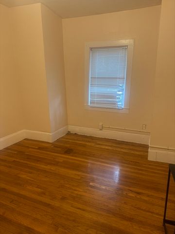 18 Fairview Ave 1, Malden, MA 02148