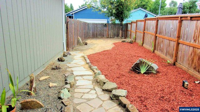 1146 Elm St NW, Salem, OR 97304