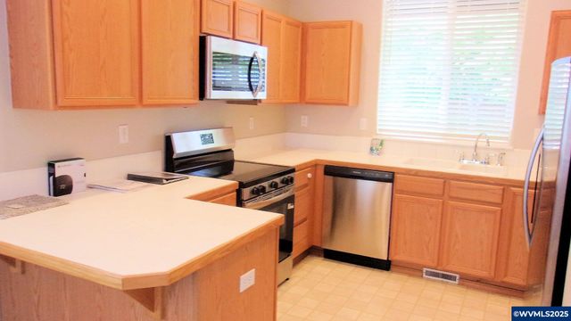 1146 Elm St NW, Salem, OR 97304